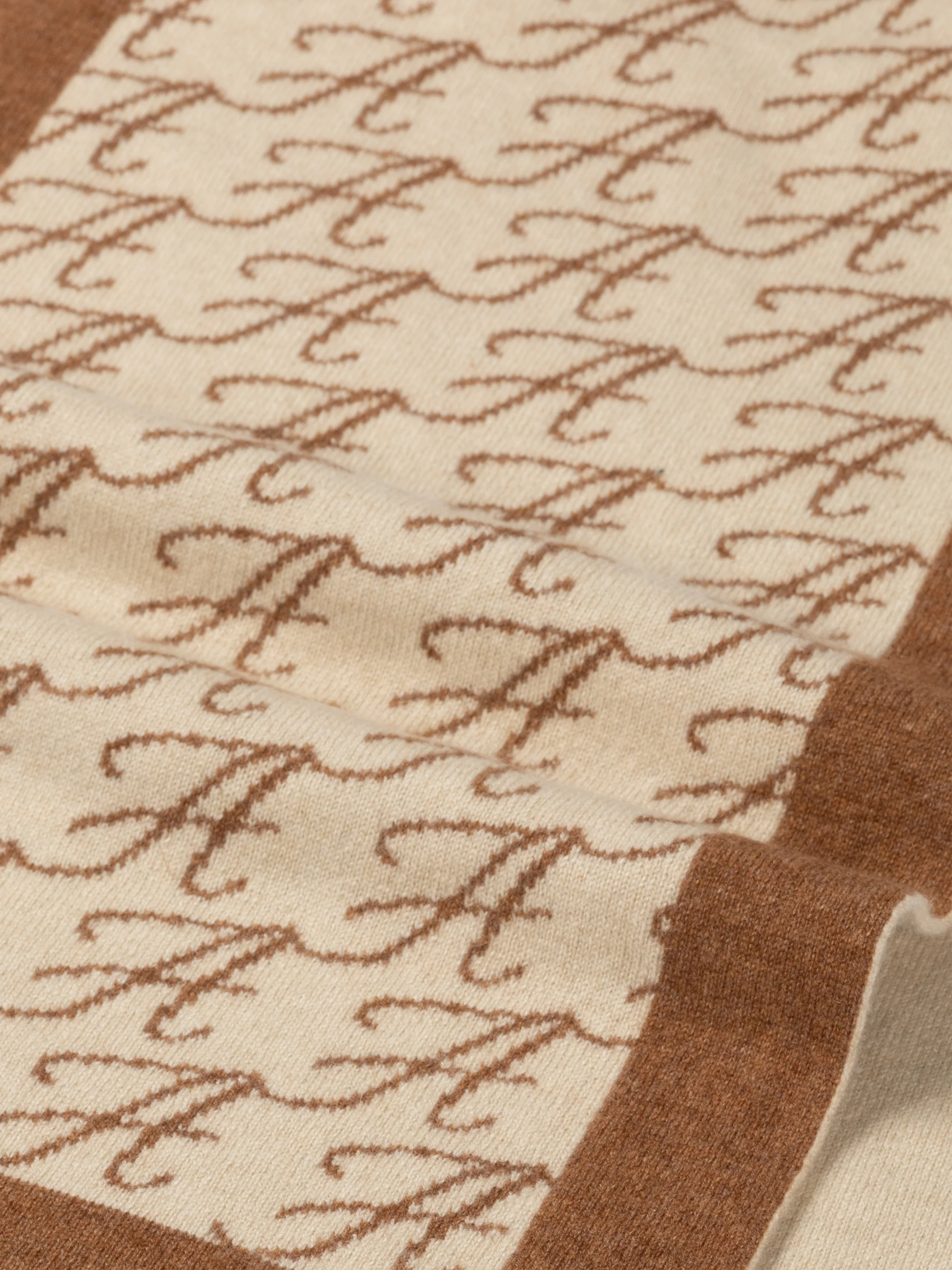 AUR1 Scarf Caramel - Image 2