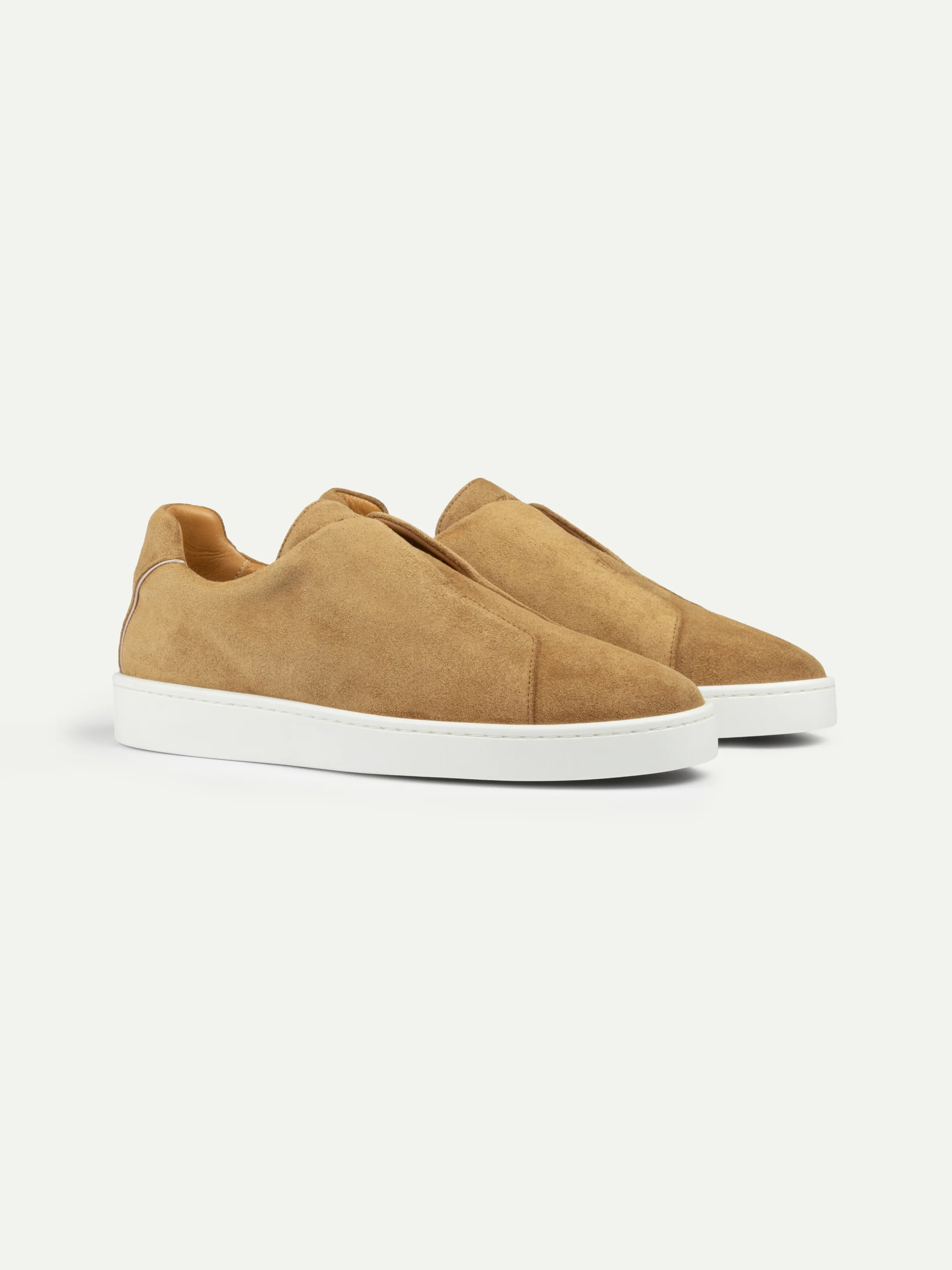 Beige AUR3 Sneaker