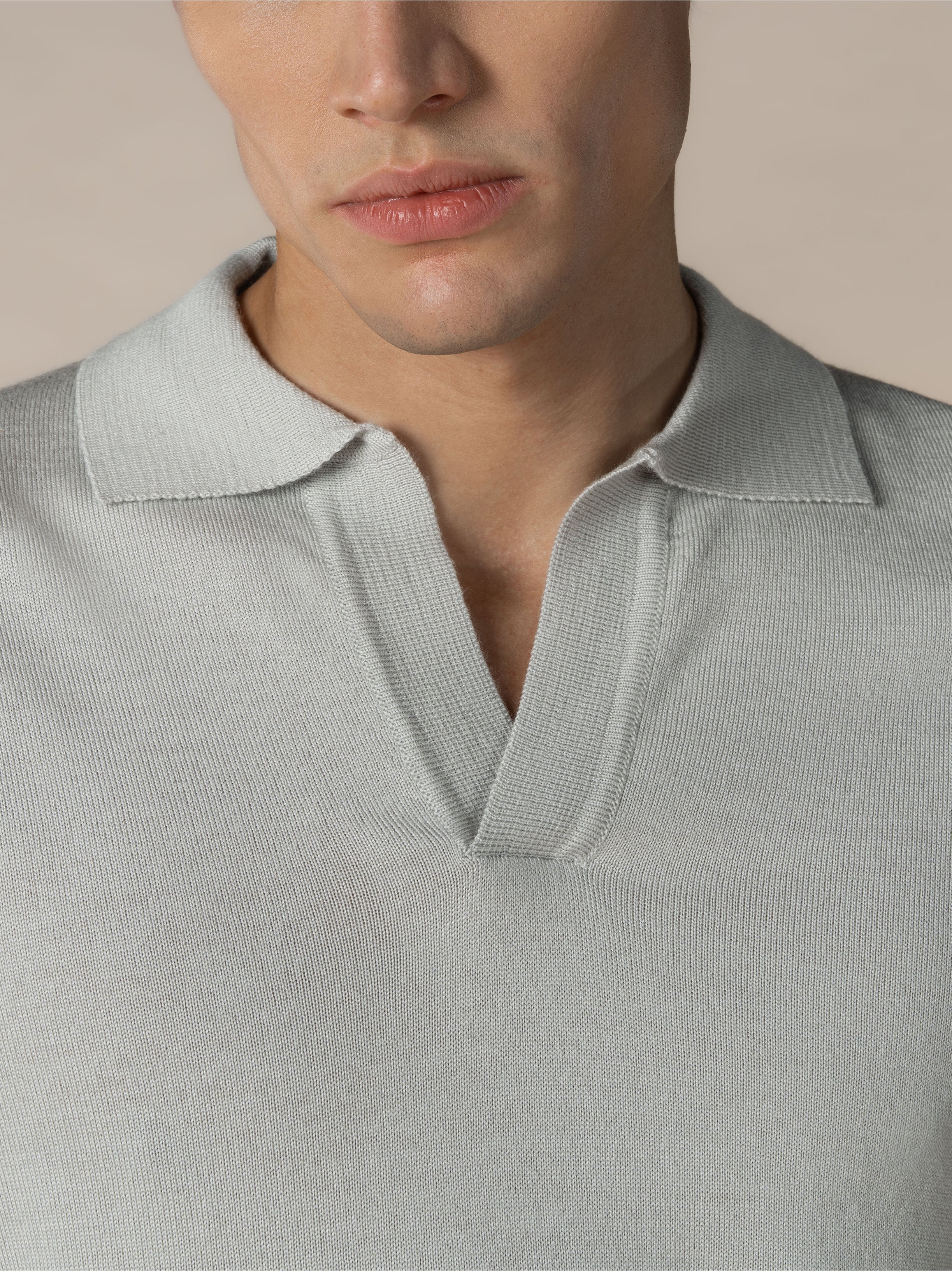 Extrafine Merino Buttonless Polo Classic Grey - Image 3
