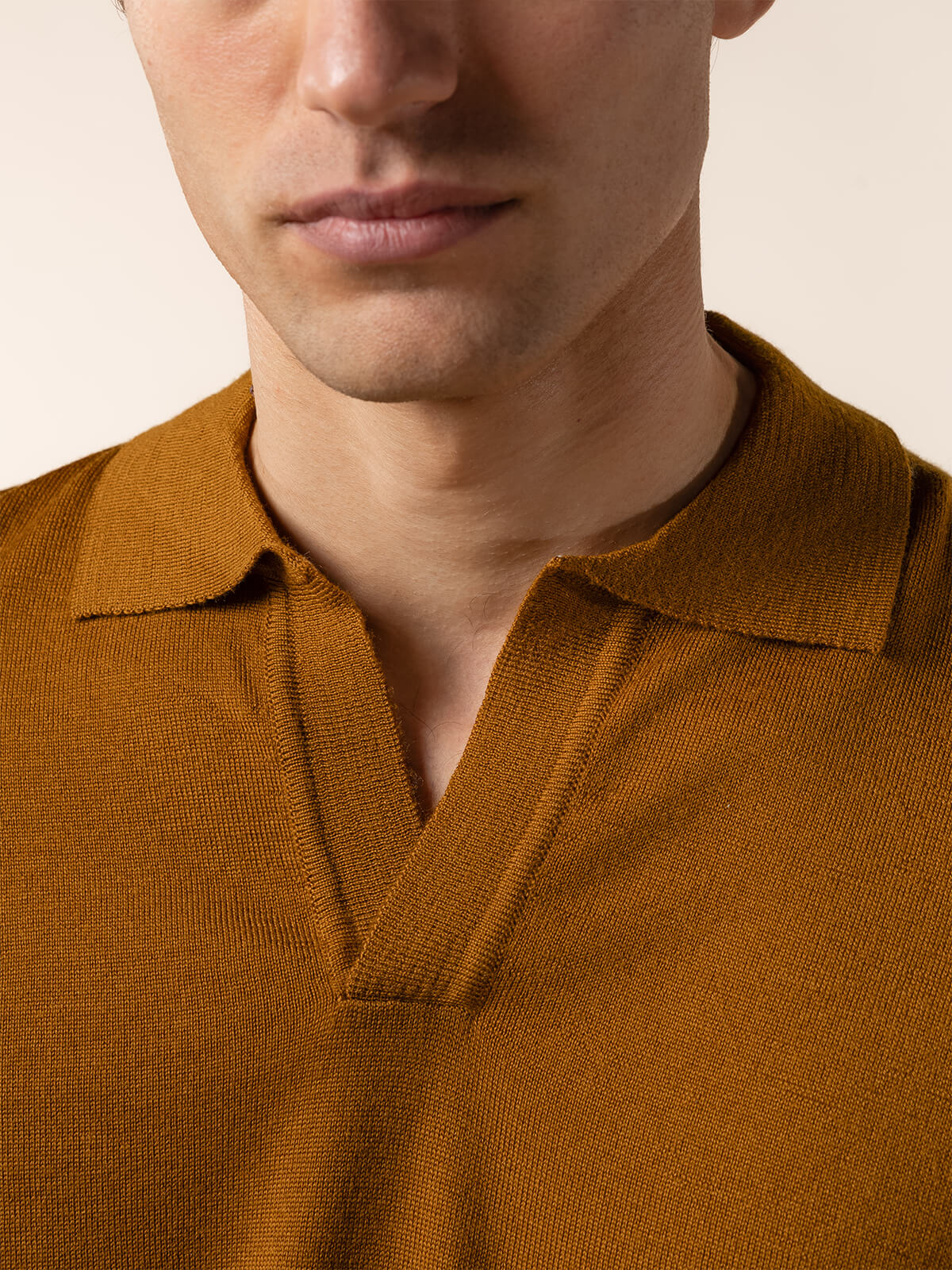 Extrafine Merino Buttonless Polo Saffron - Image 3