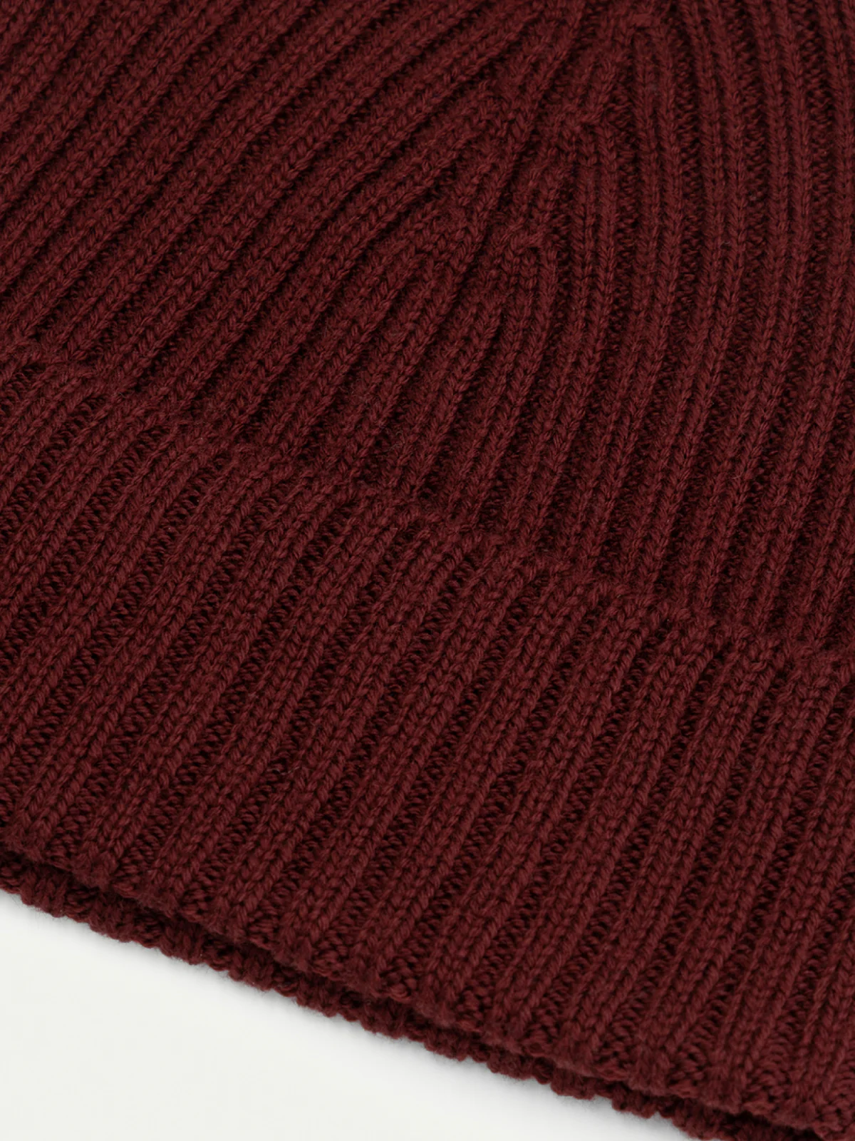 Extrafine Merino Hat Burgundy - Image 3