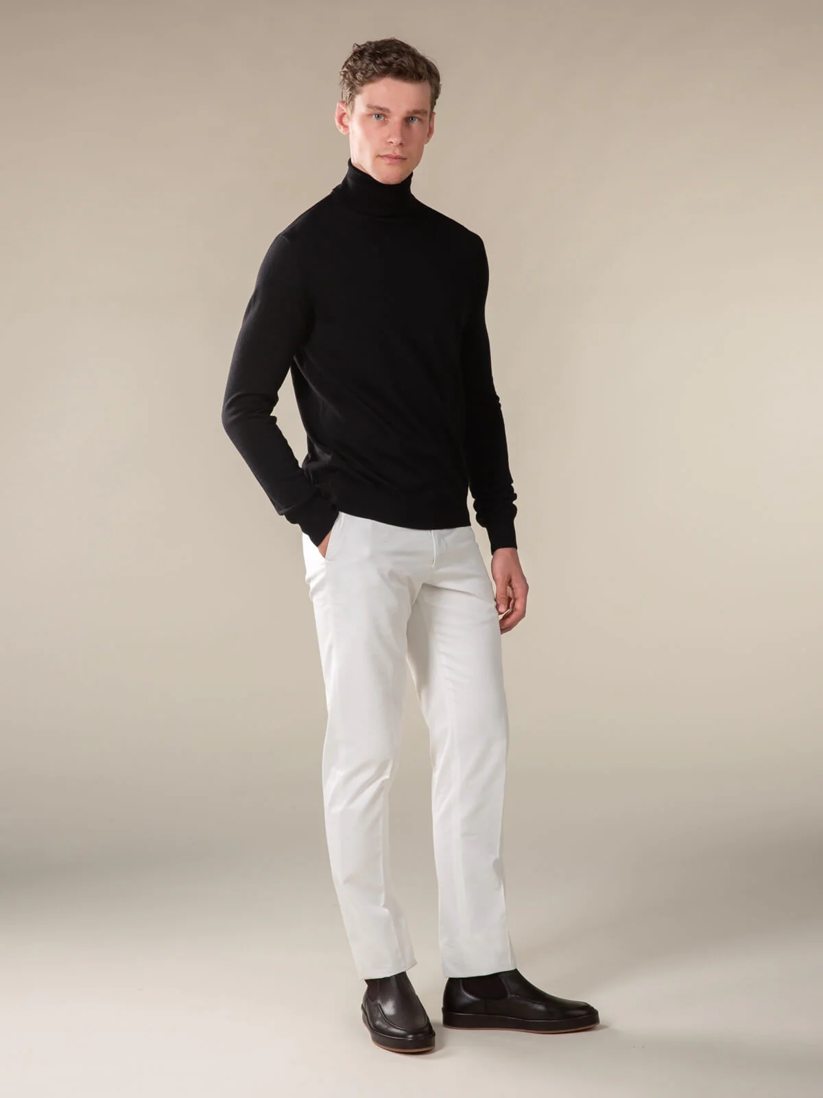 Extrafine Merino Rollneck Black - Image 5