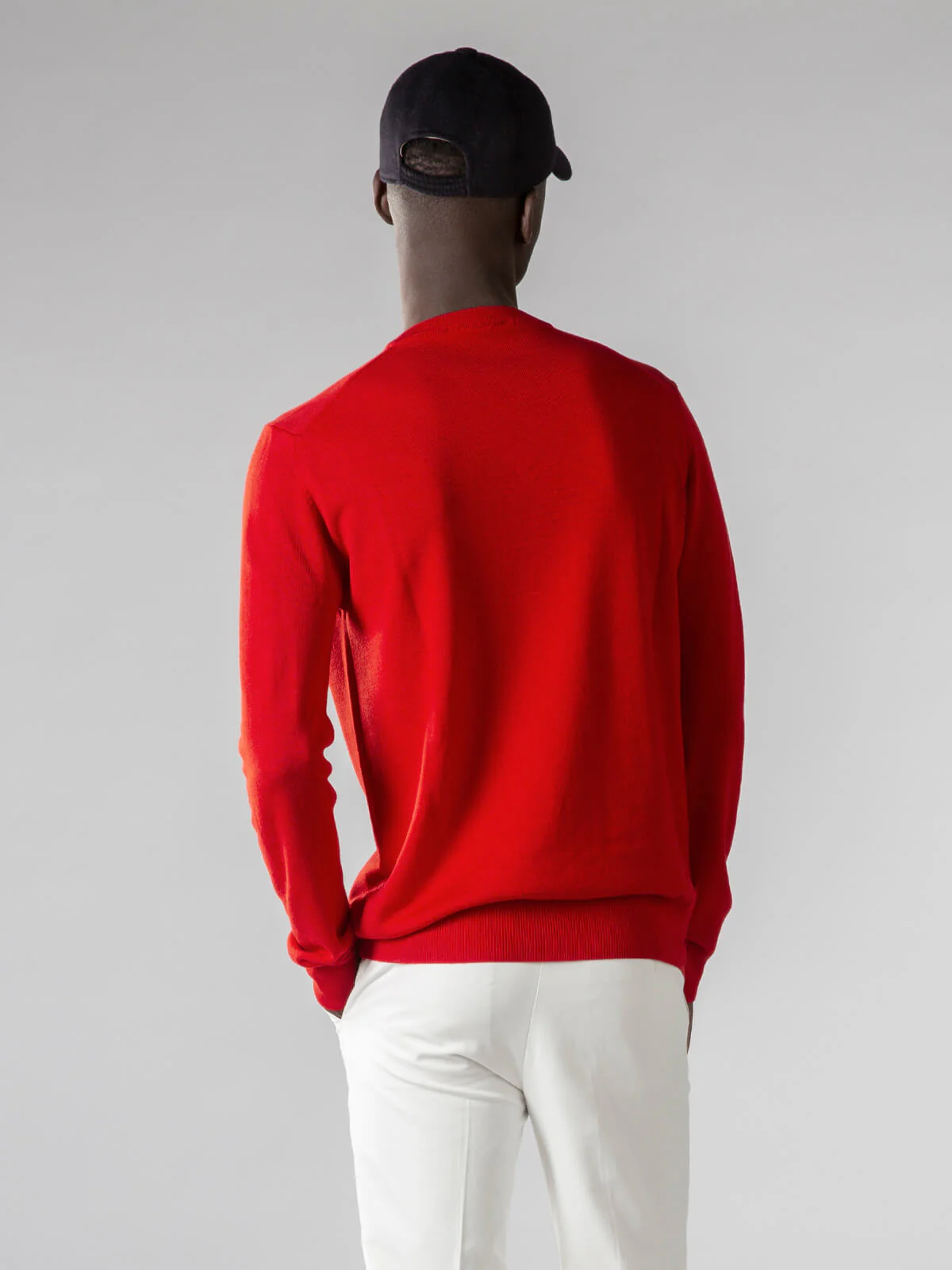Extrafine Merino V-Neck Red - Image 4
