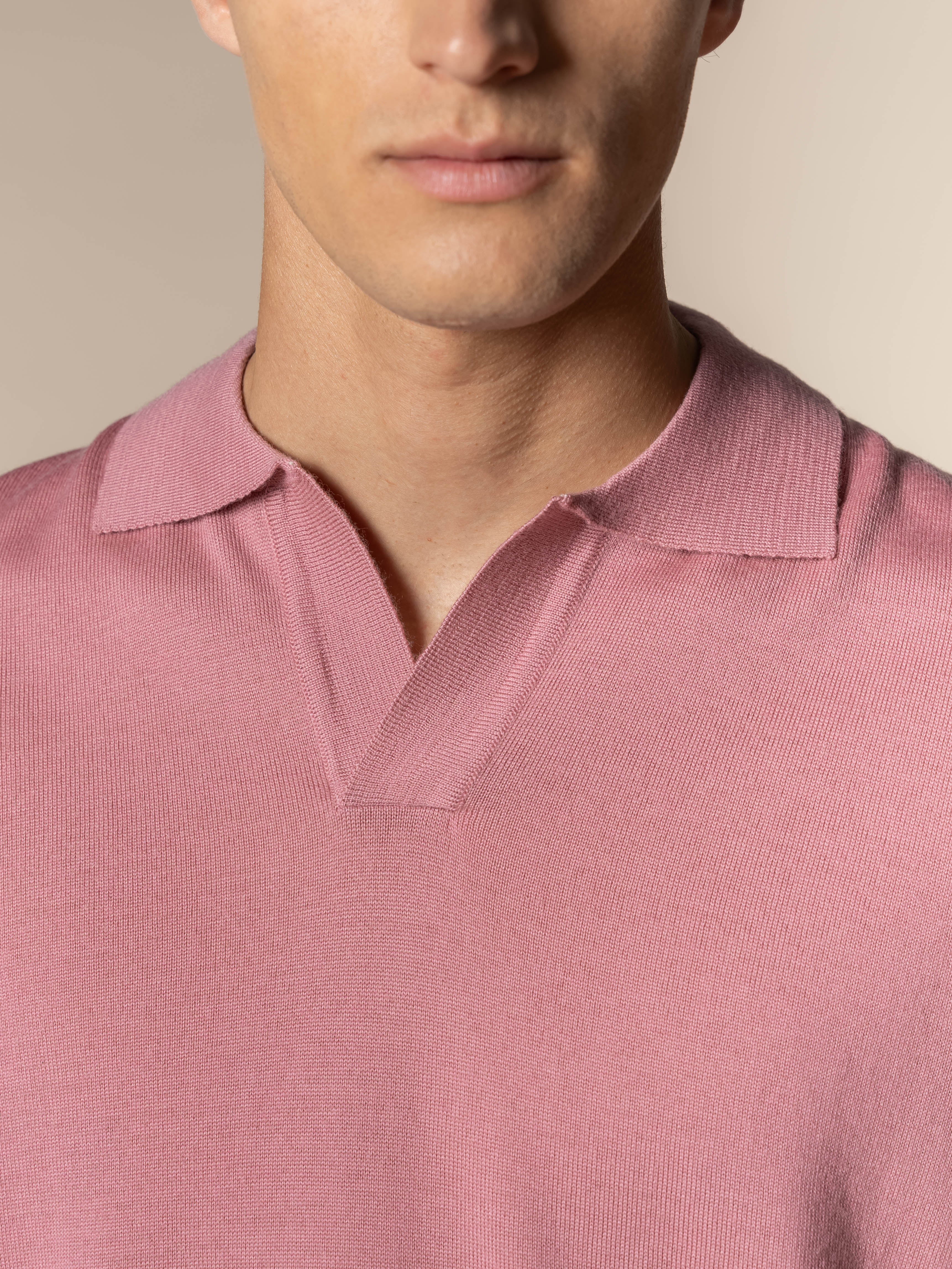Extrafine Merino Buttonless Polo Dusty Pink - Image 3