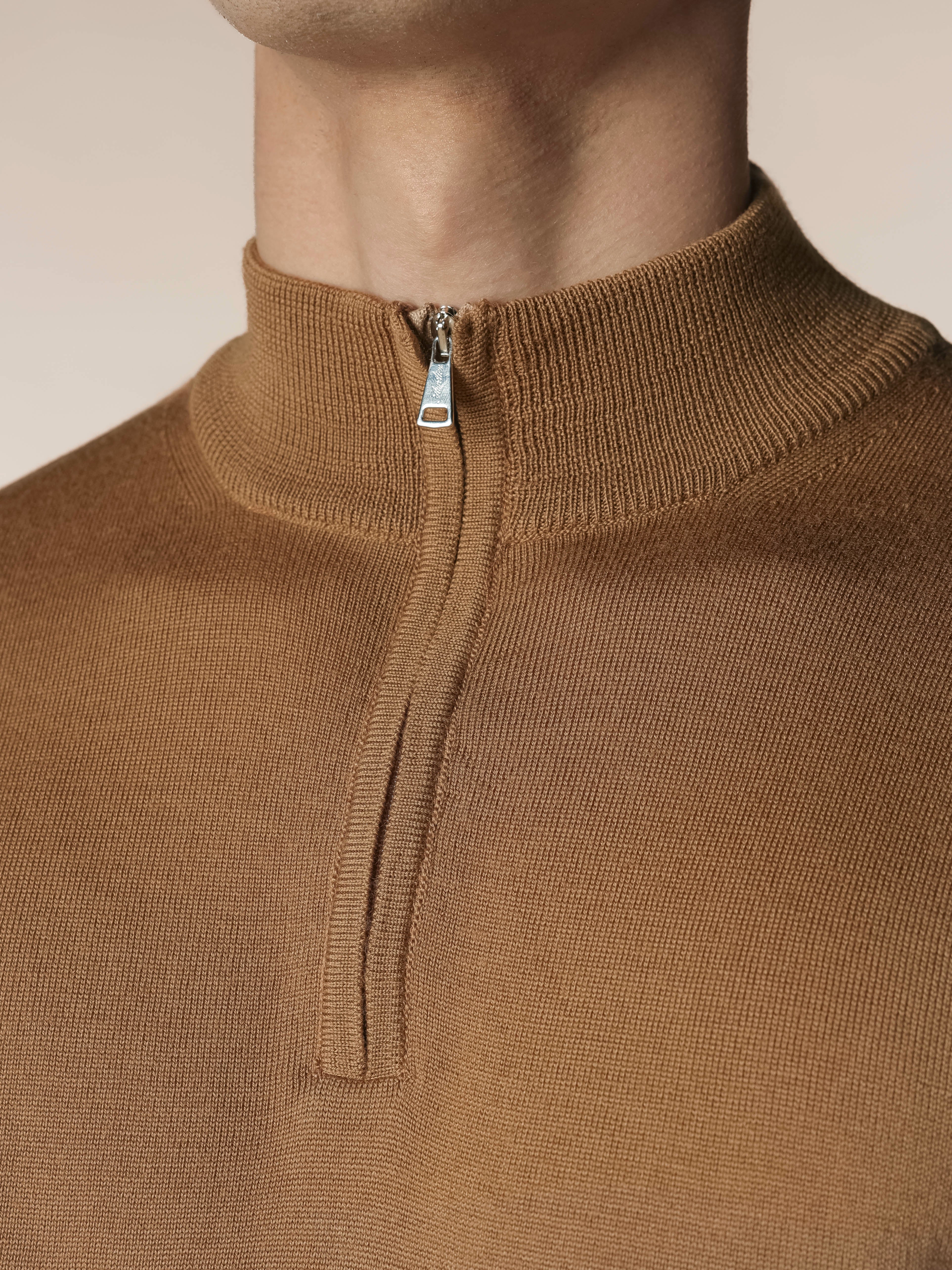 Extrafine Merino Zipper Sweater Caramel - Image 3