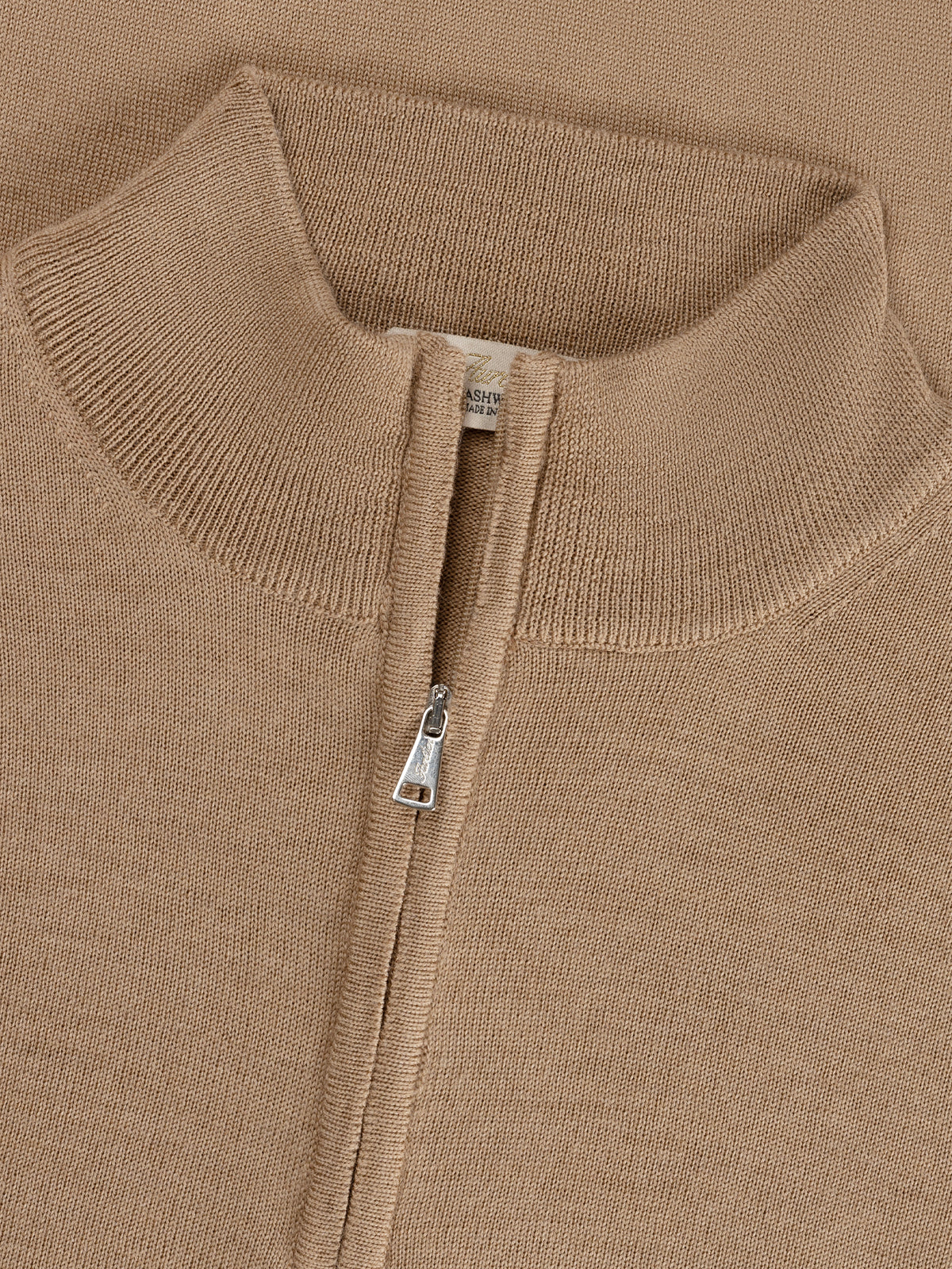 Extrafine Merino Zipper Vest Beige - Image 3