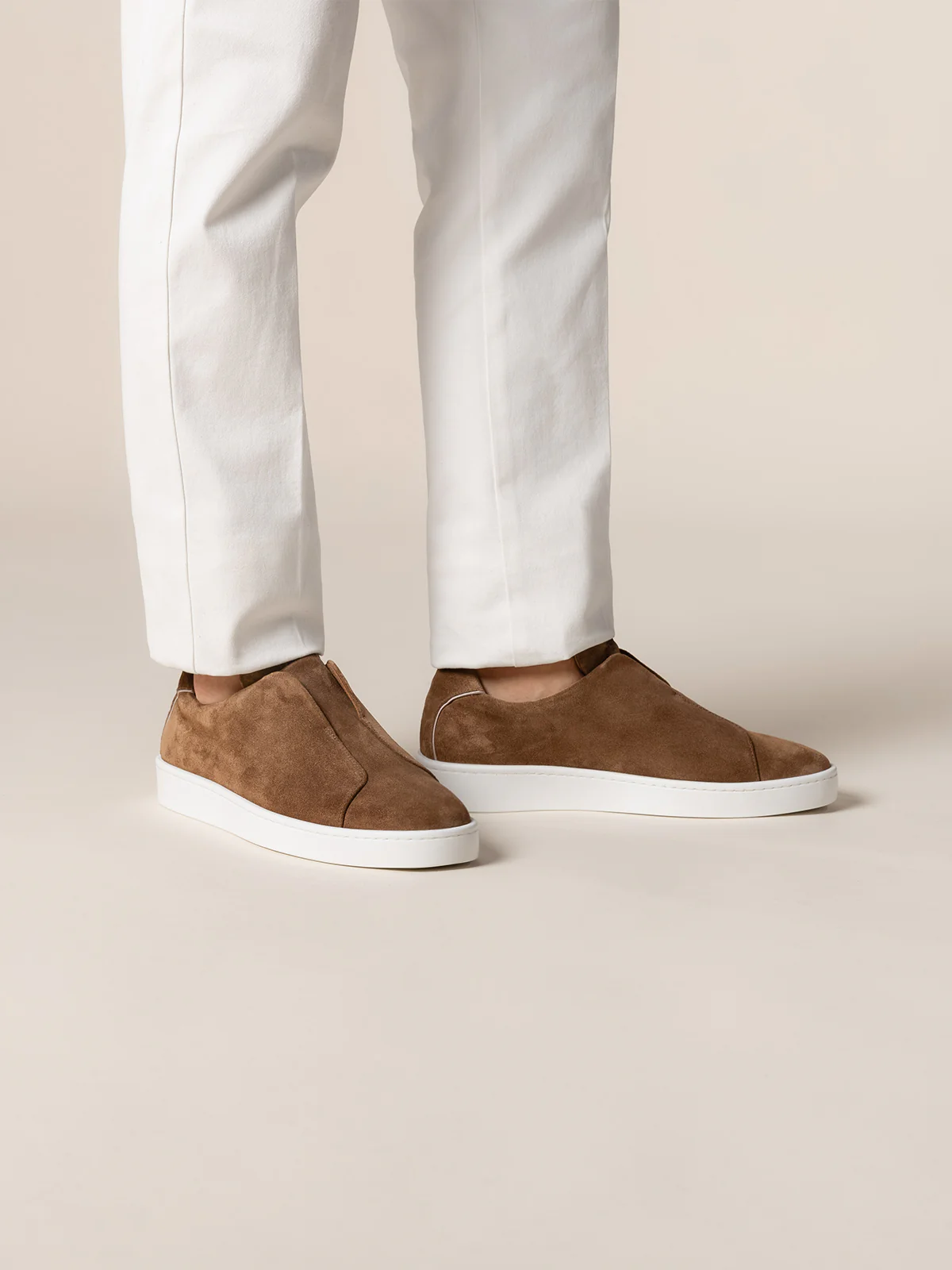 Golden Brown AUR3 Sneaker - Image 2