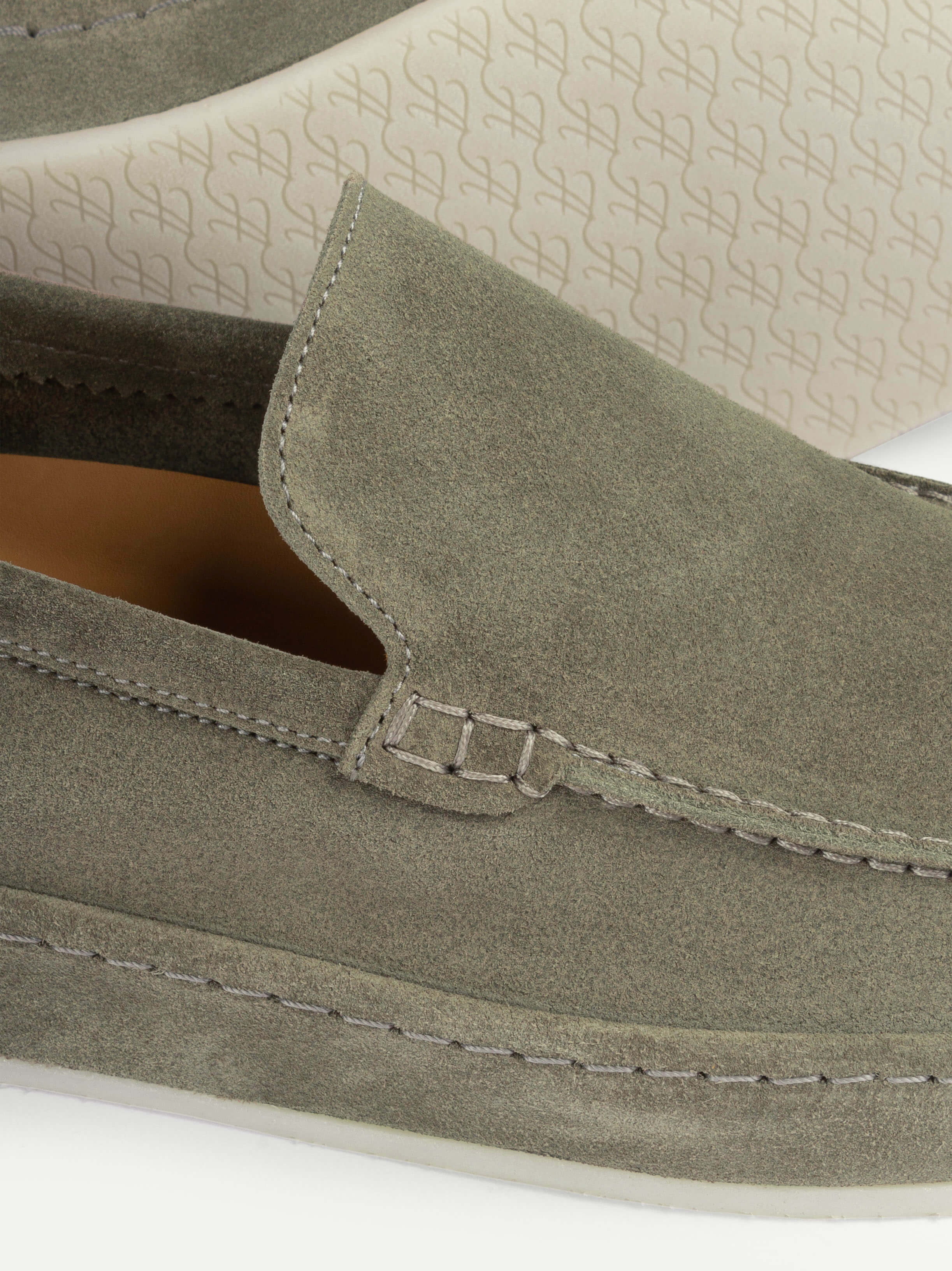 Pistache Voyager Loafer - Image 2