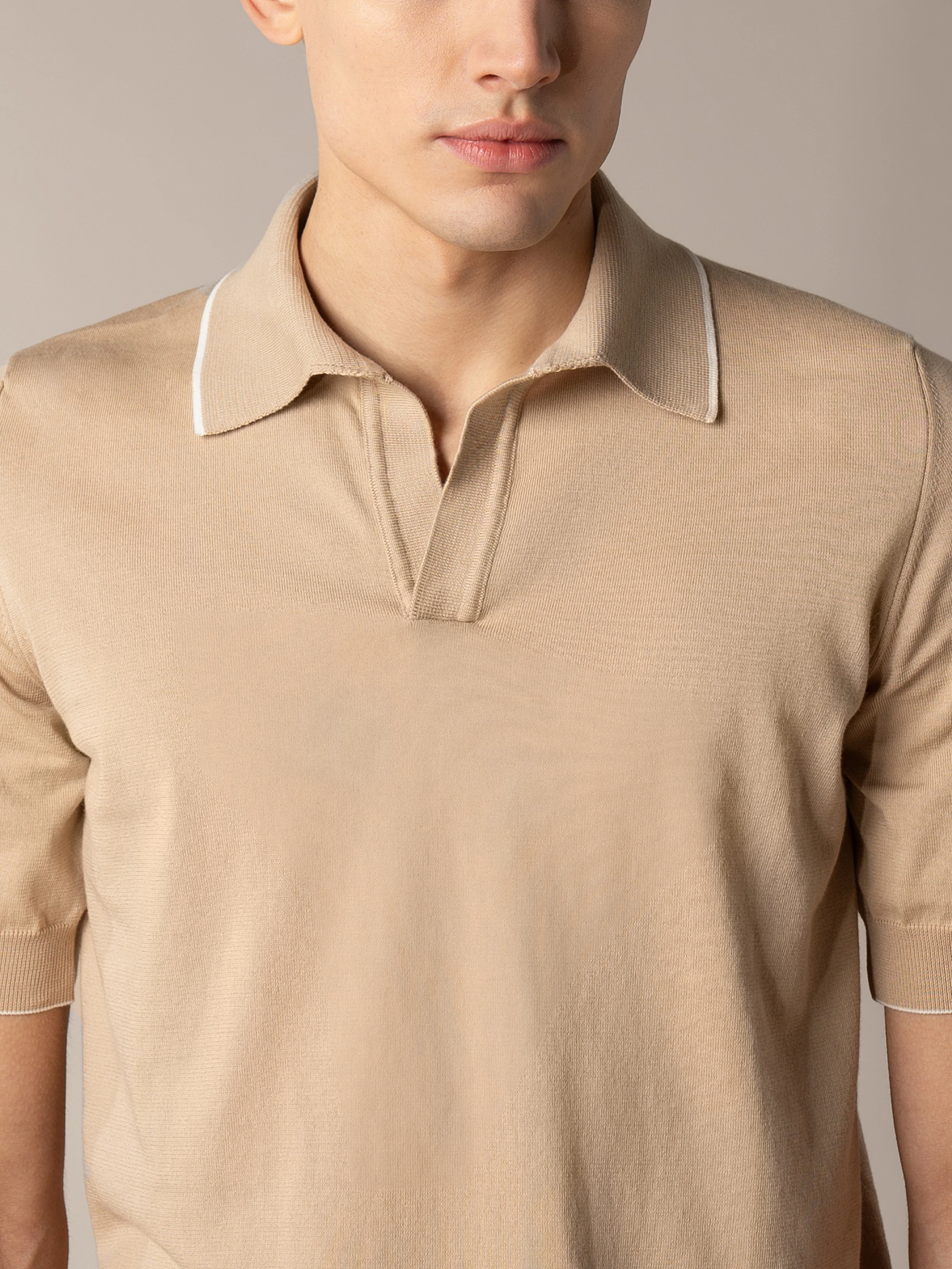 Shortsleeve Buttonless Polo Beige - Image 2