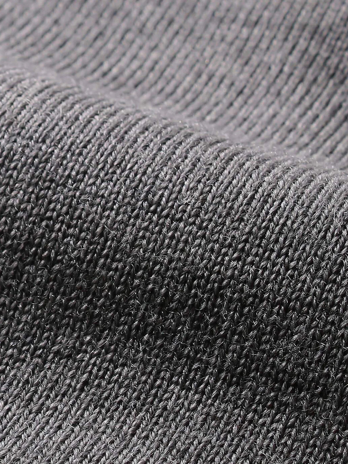 Extrafine Merino V-Neck Dark Grey - Image 5
